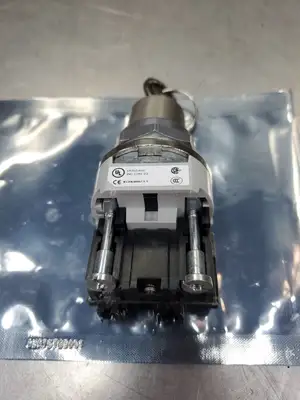 USED Allen-Bradley 800TC-H3126A