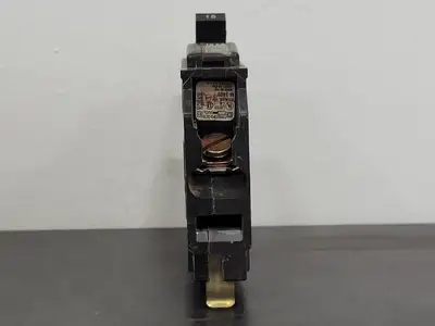 USED SQUARE D QOB115