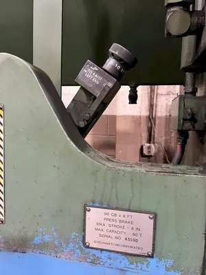 90 TON X 10 CINCINNATI MODEL 90CBX8 HYDRAULIC PRESS BRAKE