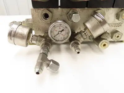 Vektek 0914 3x4 Manual Hydraulic 4-Valve Manifold Assembly Lever/Handle