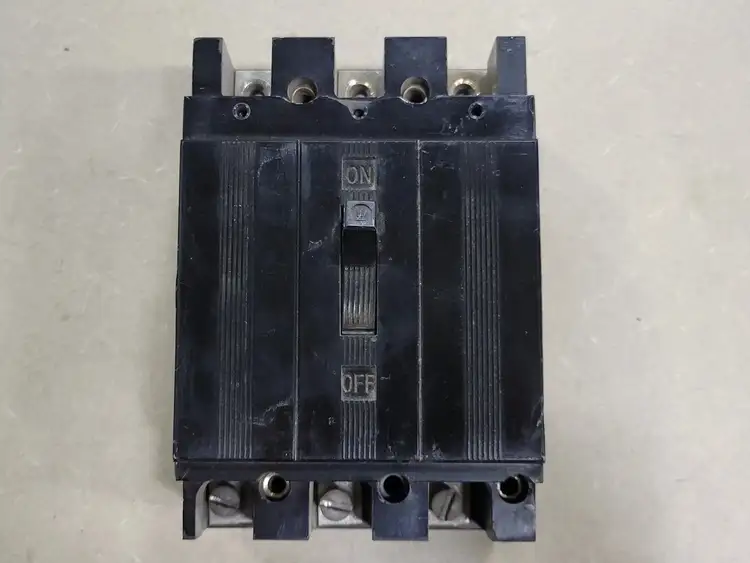 Used WESTINGHOUSE EA3100 Switchgears British Columbia CA | Lenmark #242254