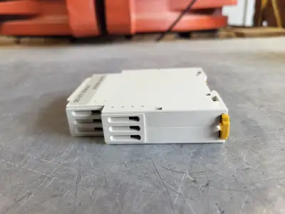 NEW OMRON K8AB-AS2