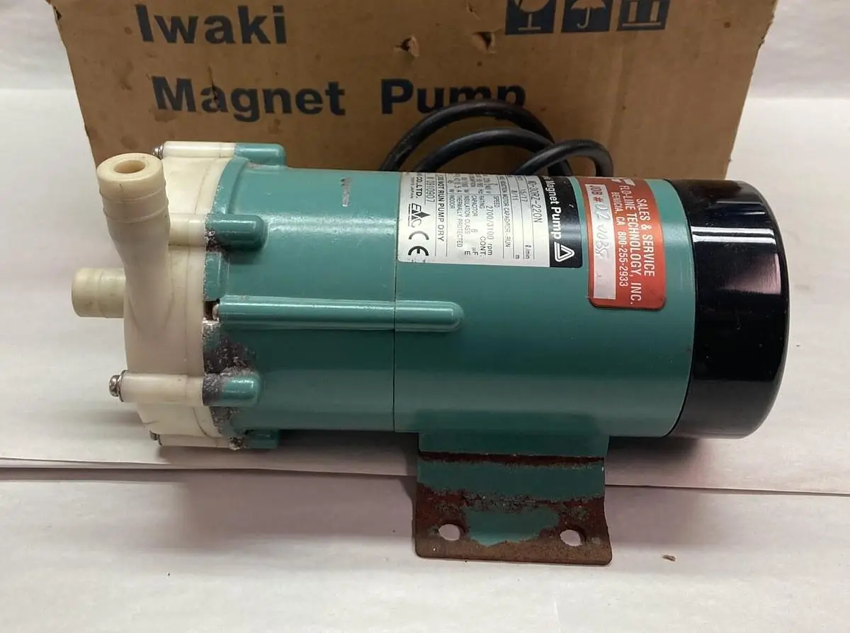 USED IWAKI MD-30RZ-220N