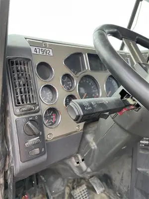 USED 2011 MACK PINNACLE CXU612