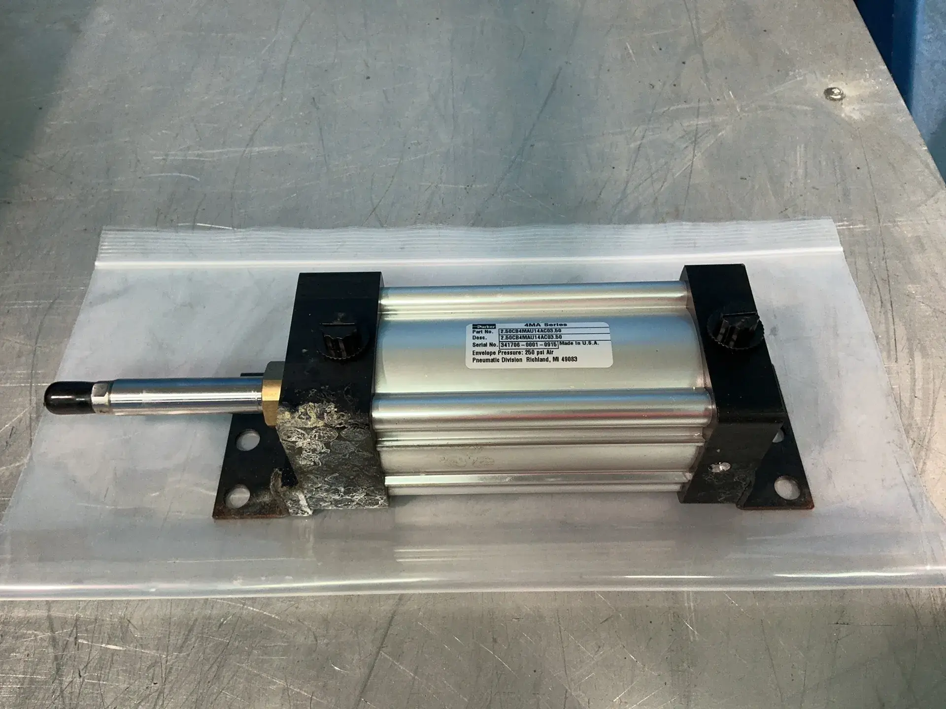 Used PARKER 2.50CB4MAU14AC03.50 Pneumatic Cylinders Ohio US | HGR 24 #1357908