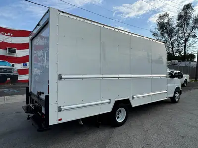Used 2019 GMC SAVANA CUTAWAY Box trucks Florida US | Truck and Van Outlet #1509156