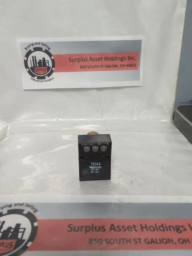Used MAXITROL SELECTRA TS144 HVAC Parts and Equipment Ohio US | Surplus Asset Holdings #1540837