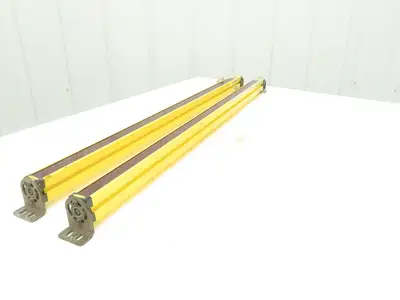 Banner SLSR30-900Q8 EZ-SCREEN Safety Light Curtain Emitter Receiver Set 900mm