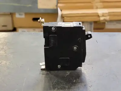 USED SQUARE D QOB120
