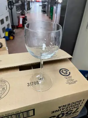 New | in-Stock Libbey New Libbey® 7503 Vina Case of 12 - 13.5oz Balloon Wine Drinking Glasses Smallwares Illinois US | Falcon Restaurant Supply #1375720