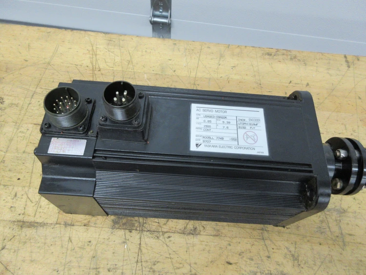 Used 1997 USED HAAS PARTS AND TOOLING HAAS SIGMA-1 09 (LONG) #93-62-0013 SERVO AXIS MOTOR Servo Motors Minnesota US | Machinesused.com #1258258