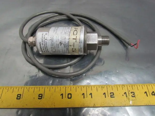Omega PX305-500GI Pressure Transducer 500 PSI 12-30VDC 4-20mA 1/4" NPT