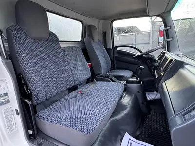 Used 2024 ISUZU NPR HD Box trucks Florida US | Truck and Van Outlet #1509131