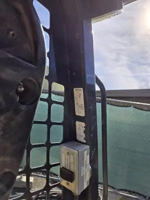 USED 2005 KOMATSU SK1026-5N