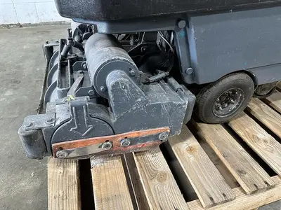 USED TENNANT M5400