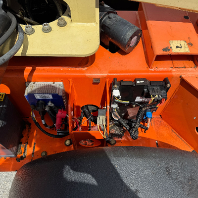 USED 2017 JLG T350