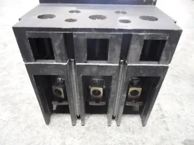 ABB UXAB 727131 R 103 Circuit Breaker 20 Amps 600VAC Used