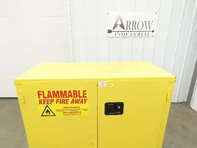 Used JAMCO _UNKNOWN_ Biological Safety Cabinets Indiana US | Arrow Industrial #1459063