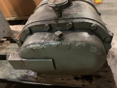 USED TUTHILL CO. 3202-81L3