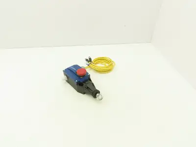 Schmersal ZQ 900-22N Cable Pull Safety Switch IP65 E-Stop 101184475 W/Cord