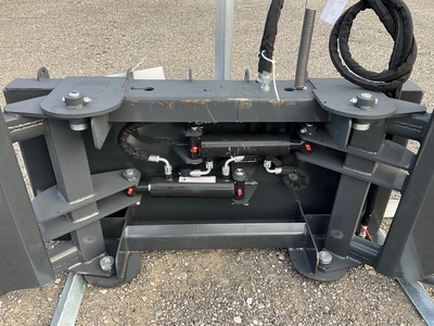 Used WOLVERINE BSH-12-75D SKID STEER BALE SQUEEZE HYDRAULIC ADJUSTABLE Bale Grabbers Michigan US | Miedema Asset Management Group #1579510