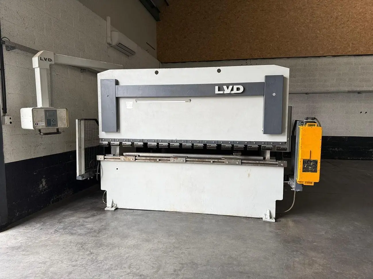 USED LVD PPBL 100 TON X 3100 MM NC
