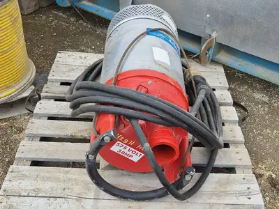 30 hp Submersible Pump 202 ft Head, 575 Volt