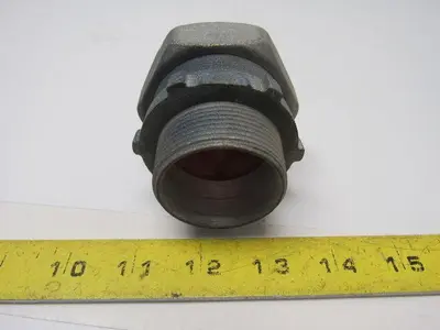 Efcor 1 1/2" Conduit Box Connector Liquid Tite Compression Type