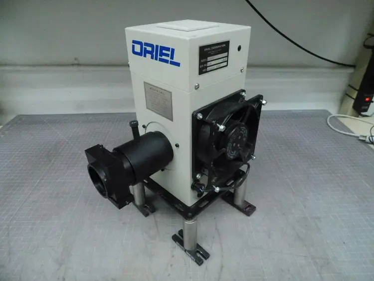 Used ORIEL 66002 Light Sources / LED Texas US | Aucto #1308457