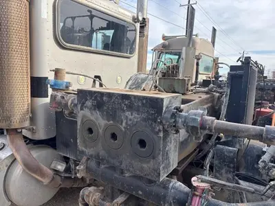 USED 2009 ENERFAB ACID TRUCK