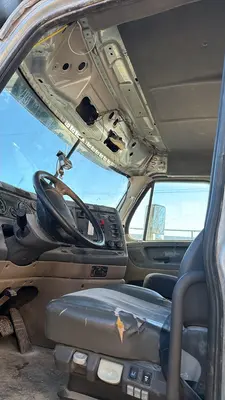 USED 2018 FREIGHTLINER CASCADIA
