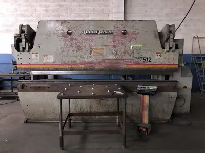 Used 2000 ACCURPRESS 717512 Press Brakes Illinois US | Machinery Marketing International #1283691