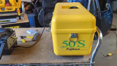 Fujikura FSM-50S Optical Fiber Arc Fusion Splicer AS IS with Case and Manual