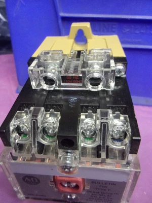USED Allen Bradley 700-P400A1