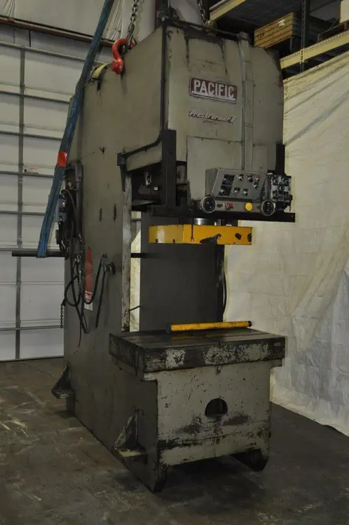 Used 1976 PACIFIC 300 PF II C-Frame Presses Ohio US | D & D Industries #828681