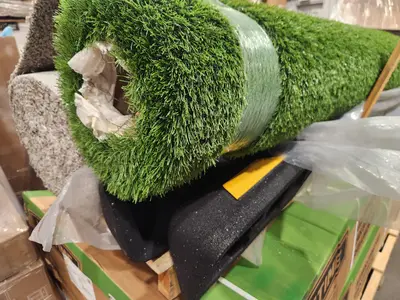Pallet of carpet & curbs