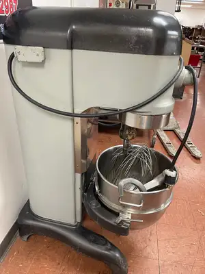 Used Hobart Used Hobart H600T 60qt 4 Speed Floor Mixer with Accessories 220V 3PH - BB Planetary Mixers Illinois US | Falcon Restaurant Supply #1374486