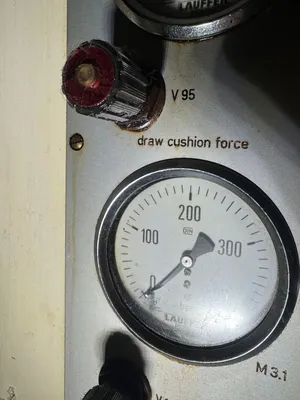 1993 LAUFFER RPN-320 Hydraulic Press | Universal Press & Machinery (UPM) (22)