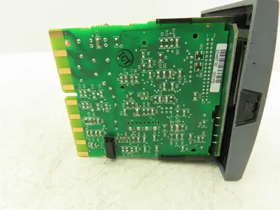 Honeywell DC2500-EE-1000-200-00000-E0-0 Universal Digital Controller 90-250VAC