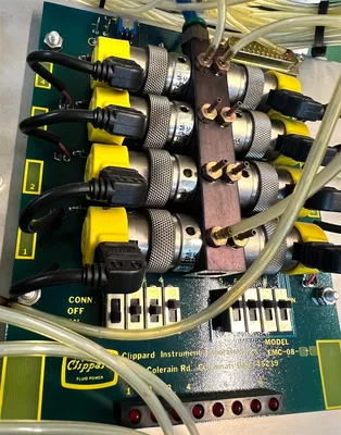 USED MKS UFC-1660 Mass Flow Controller, HM20-4VKC-GF4, ET-3M-24, EMC-08-24