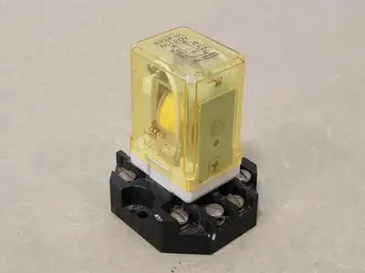 NEW IDEC RR2P-U