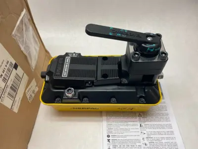 PAMG1402N | Enerpac  Turbo II Air Hydraulic Pump 4/3 Manual Valve - Used