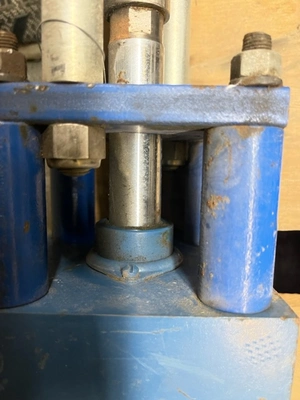 TL 3"-150 Knife gate valve with pneumatic actuator