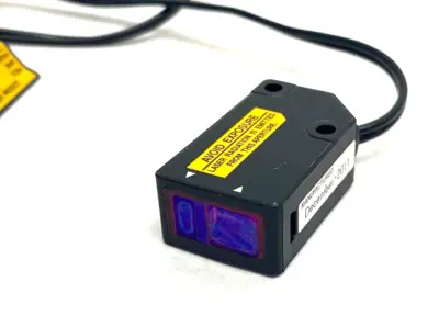 USED KEYENCE LONG DISTANCE AREA-TYPE REFLECTIVE LASER SENSOR