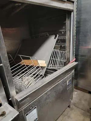 LVO FL-25G Front Load Pan Washer | Harvest Equipment and Fabrication Inc (5)