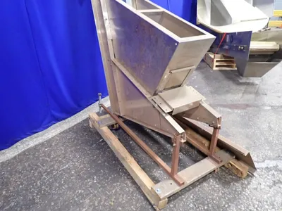 E-pack Machinery  100" X 10" Incline Conveyor Belt