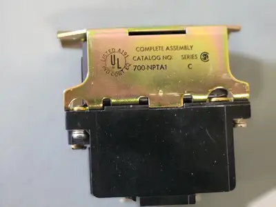 NEW ALLEN-BRADLEY 700-NPTA1