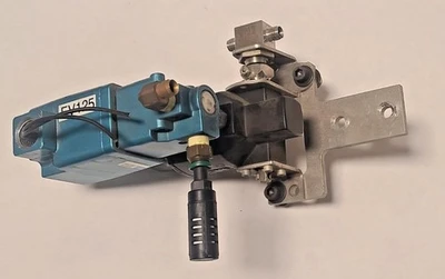 MAC M603 275B-110EA Pneumatic Solenoid Valve Automation Swagelok 90° 131SR
