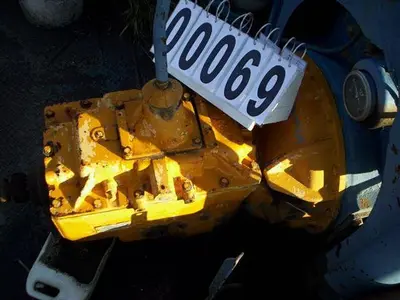 USED SPICER 5 SPEED MANUAL TRANSMISSION