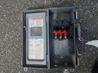 USED SQUARE D CHU361AWK